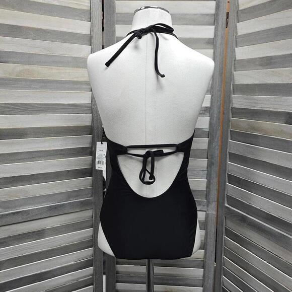 Crochet Necklace Plunge One Piece Swimsuit | Shade & Shore | Small (4/6) - Picture 5 of 9